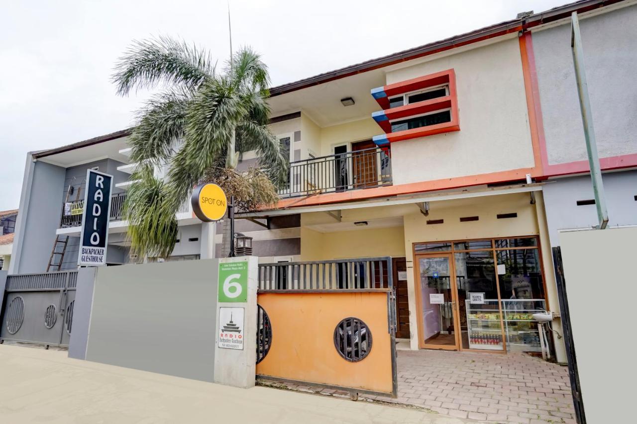 Radio Backpacker Guesthouse Syariah Bandung Esterno foto