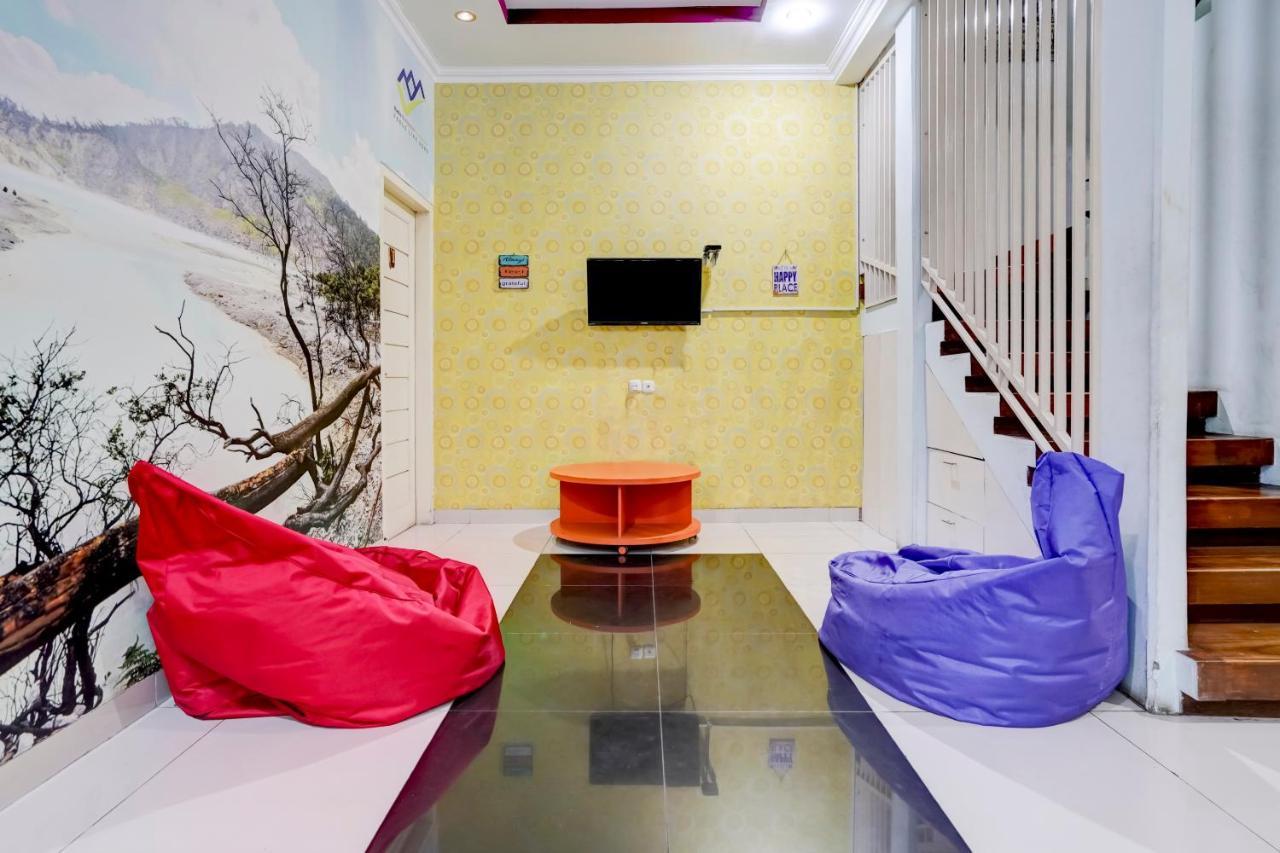 Radio Backpacker Guesthouse Syariah Bandung Esterno foto