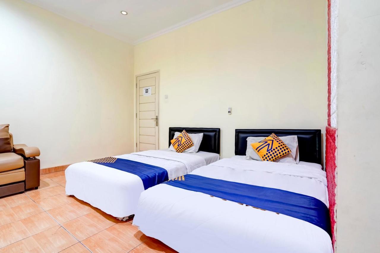 Radio Backpacker Guesthouse Syariah Bandung Esterno foto