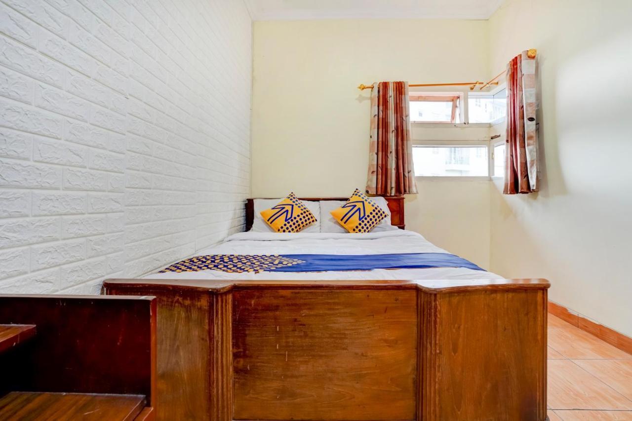 Radio Backpacker Guesthouse Syariah Bandung Esterno foto