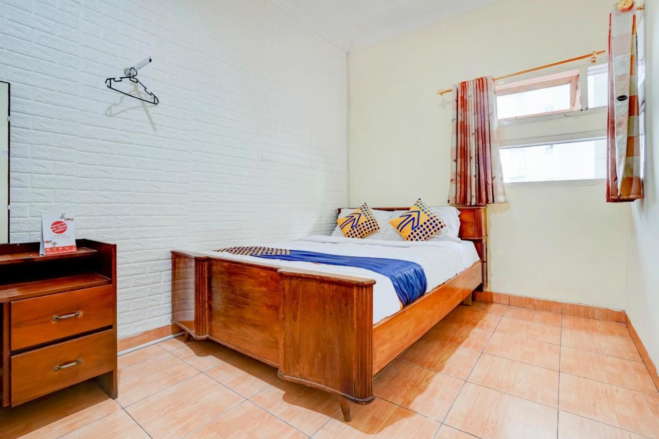 Radio Backpacker Guesthouse Syariah Bandung Esterno foto