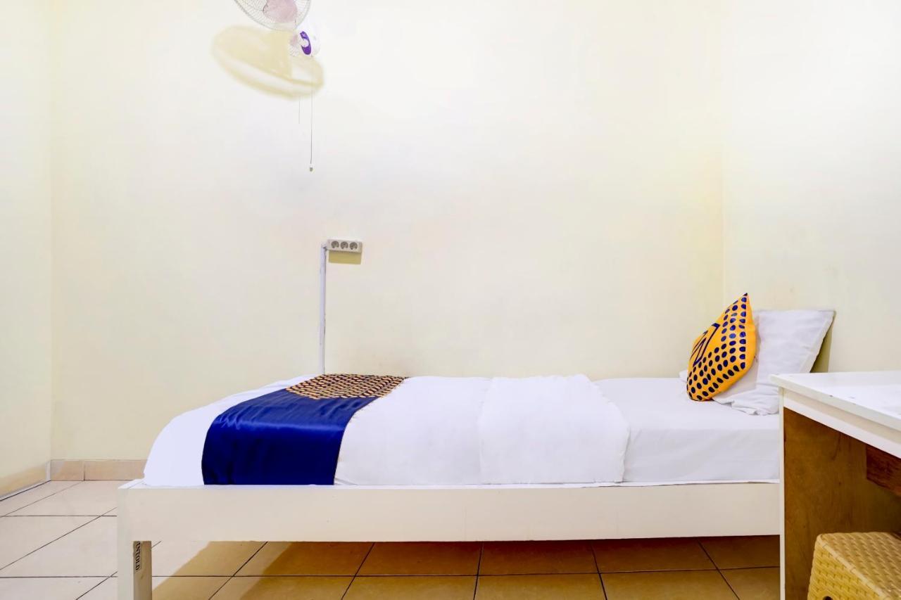Radio Backpacker Guesthouse Syariah Bandung Esterno foto