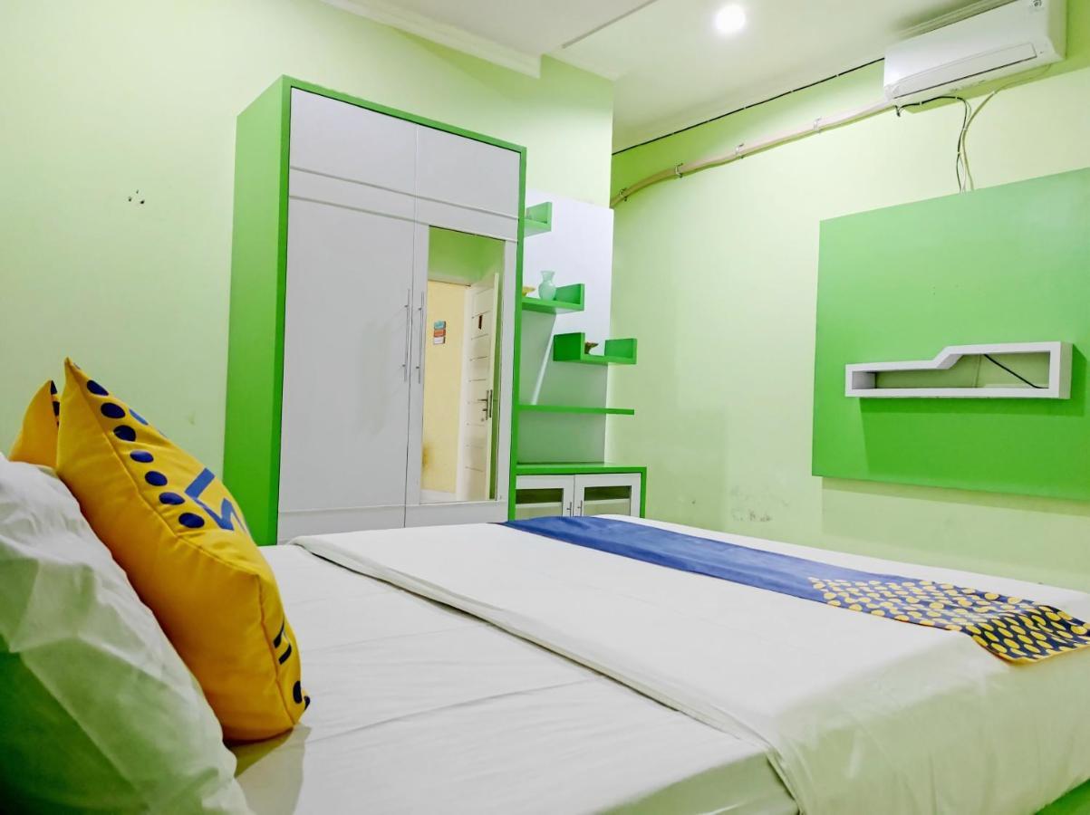 Radio Backpacker Guesthouse Syariah Bandung Esterno foto